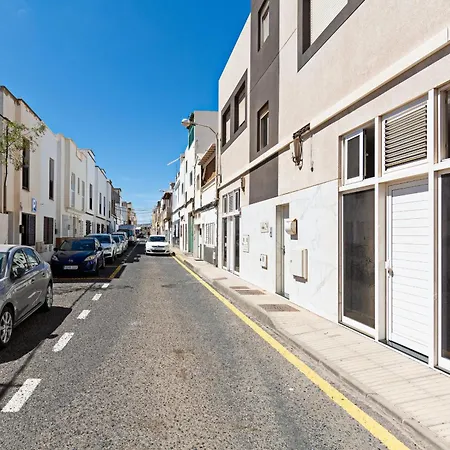 Modern House - Renovated & Cozy Appartamento